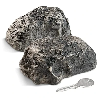 Immagine di com four® 2X Pietra Chiave Big Mountain Finta con Scomparto Segreto Roccia Artificiale per Geocaching Nascondiglio in Aspetto Manichino di Masso