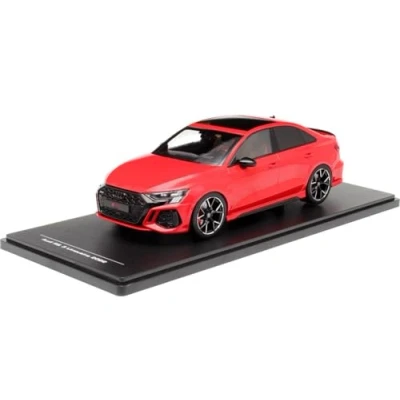 Immagine di Compatibile con Audi RS3 (8Y) Limousine Rosso 1:18 IXO Models SPMW18002/MCG18451
