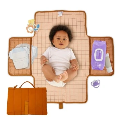 Immagine di Hylat Baby fasciatoio Portatile ideale per viaggiare, pieghevole, resistente agli spruzzi d&#039;acqua adatto borsa e zaino Marrone
