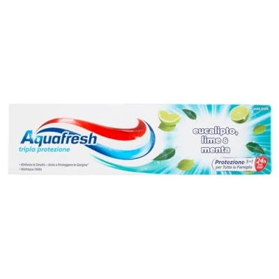 Immagine di Aquafresh Dentifricio Tripla Protezione per tutta la Famiglia, Gengive Sane, Smalto Forte, Alito Fresco, Gusto Eucalipto Lime e Menta, Pacco da 12 dentifrici x 75ml