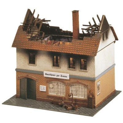Immagine di Faller 130429 Restaurant Zur Sonne Ho Kit di Costruzione in Scala