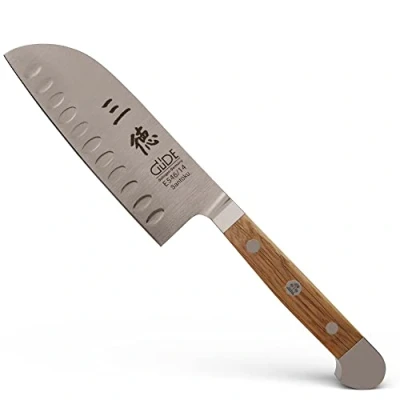 Immagine di GÜDE Solingen Coltello Santoku con scanalature forgiato, 14 cm, legno di quercia botte, ALPHA FASSEICHE doppio collarino, fatto a mano in Germania