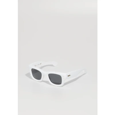 Immagine di Ray Ban Unisex RB4940 WAYFARER PUFFER 671/87 Occhiali da sole Nylon Bianco Nero Squadrata Normale