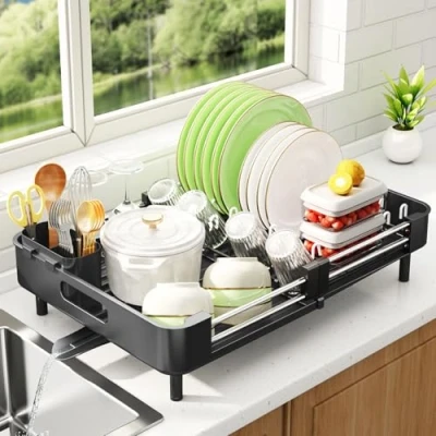 Immagine di SAYZH Scolapiatti, Scolapiatti da Appoggio, Salvaspazio Espandibile Di Grande Capacità in Acciaio Inossidabile con Porta Utensili Tazze per Bancone Della Cucina (Nero)