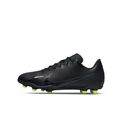 Immagine di Nike Jr. Mercurial Vapor 15 Club Fg/MG, Little/Big Kids&#039; Multi Ground Soccer Cleats, Black Dk Smoke Grey Summit White Volt, 38 EU