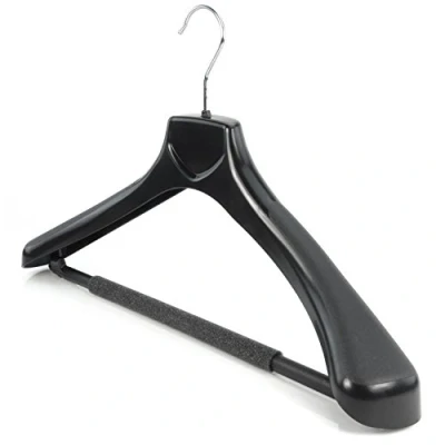 Immagine di Hangerworld 10 Grucce Extra Large 45cm in Plastica Nera con Spalline Larghe e Spugna Antiscivolo