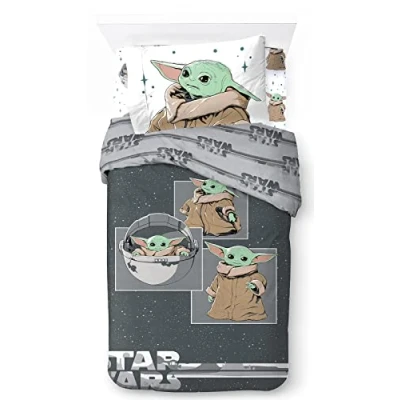 Immagine di Jay Franco Star Wars Mandalorian Curious Child 100% Cotone Set Biancheria da Letto 3 Pezzi 135 x 200 cm Dimensioni Singolo Copripiumino + Lenzuolo con Angoli 90 Federa 50 70