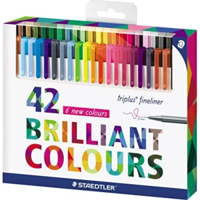 Immagine di Staedtler Triplus Fineliner Penne Gel con Inchiostro ad Asciugatura Rapida, Pennarelli Punta Fine Lavabili Fusto Ergonomico, Set Cancelleria Scuola Università e Ufficio, Colori Assortiti, 42 Pz
