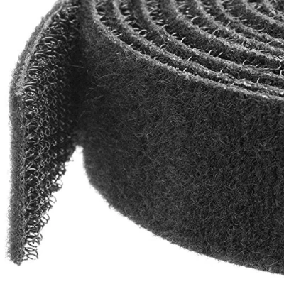 Immagine di StarTech.com Rotolo di nastro a strappo da 7,6 m, Fascette riutilizzabili tagliare su misura, serracavo in tessuto con fissaggio per cavi industriali, Nero (HKLP25)