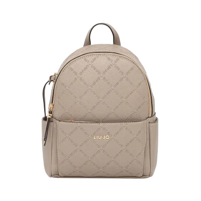 Immagine di LIU JO Zaino comodo, pratico e capiente con doppia chiusura zip. Possiede due tasche interne di cui Una tasca frontale zip spallacci regolabili 31X23X12 CM 71105 DESERT TAUPE