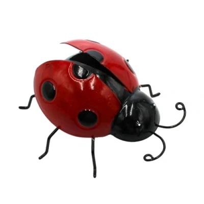 Immagine di Coccinella in metallo con calamita, colore rosso, dimensioni: 9,5 x 4,5 cm (lunghezza larghezza altezza)