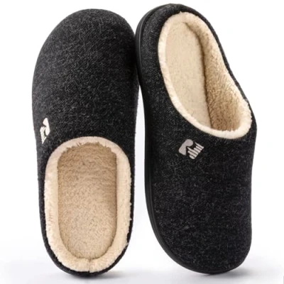 Immagine di RockDove Pantofola Uomo Tipo Zoccolo con Schiuma Memory e Fodera in Pile Sherpa, 42/43 EU, Nero