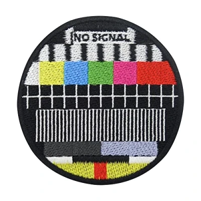 Immagine di Finally Home Toppa termoadesiva con scritta “No Signal in stile vintage