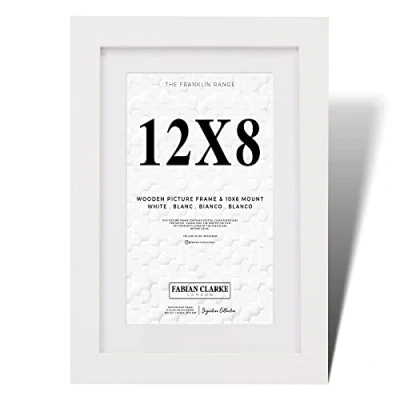 Immagine di Fabian Clarke London® Cornice portafoto in legno bianco moderno 12x8 con supporto 10x6 per appendere verticale o orizzontale