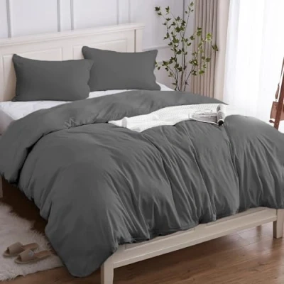 Immagine di Copripiumino Una Piazza e Mezza 100% Cotone 200x200 (2 Federe 50x80), Set in Premium 150GSM OEKO TEX, Morbida, Traspirante, Ipoallergenica Grigio Chiaro