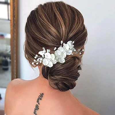 Immagine di Prosy Fermaglio per capelli da sposa con fiori color argento, perle, strass, donne e ragazze