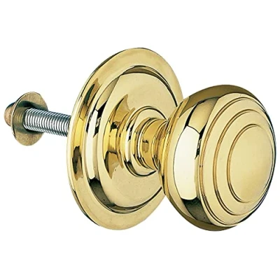 Immagine di Amig Pomello Mod 14 dorato rotondo in ottone massiccio lucido per porte esterne di ingresso Diametro maniglia Ø61 mm · Altezza 72,5 Facile da installare Include dado fissaggio