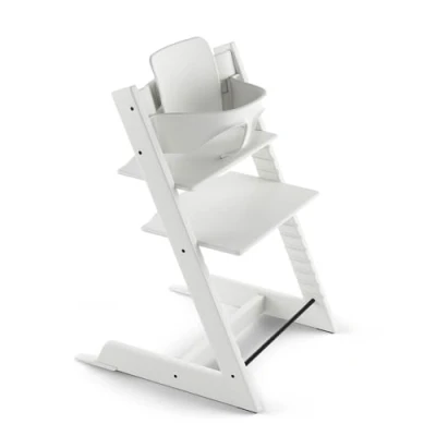Immagine di Seggiolone Tripp Trapp di Stokke con Baby Set, White Sedia regolabile ed evolutiva per bambini e adulti Design ergonomico classico