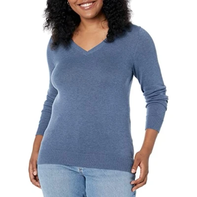 Immagine di Amazon Essentials Maglione Leggero a Maniche Lunghe con Scollo V, vestibilità Classica (Disponibile in Taglie Forti) Donna, Blu Puntinato, 4XL Plus