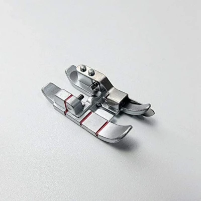 Immagine di 1/4 &quot;Guida Bordo Destra Patchwork Quilting Piede IDT per PFAFF 820924096 820541096