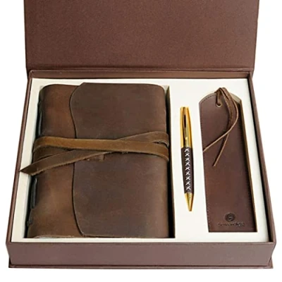 Immagine di Set regalo Diario in Pelle con Segnalibro Stile Antico+Penna, A5 Taccuino fatto a mano Senza righe Rilegato Giornaliero Confezione Perfetto di viaggio 20x15cm