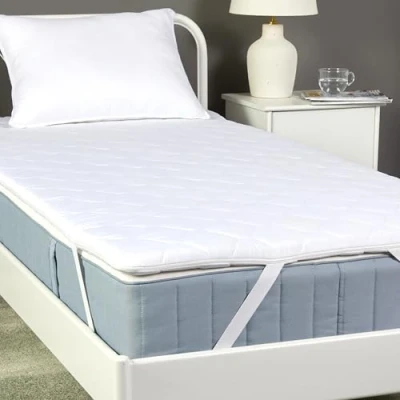 Immagine di Amazon Basics Coprimaterasso in schiuma confortevole, 120W x 200L 6H cm, con rivestimento lavabile, colore: bianco