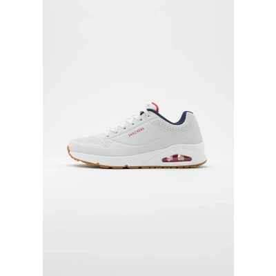 Immagine di Skechers Uno Stand On Air, Scarpe da ginnastica Uomo, White Durabuck Navy Red Trim, 39.5 EU