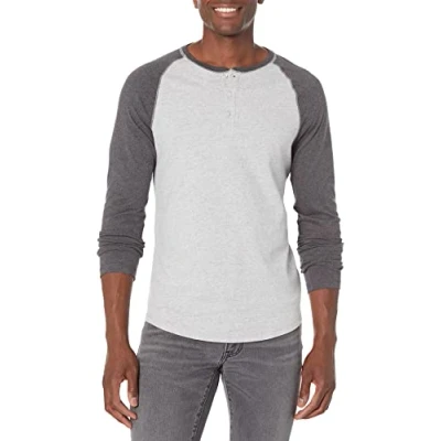 Immagine di Amazon Essentials Maglia con Collo Serafino a Maniche Lunghe Slim Uomo, Carbone Puntinato Grigio Chiaro mélange, XS