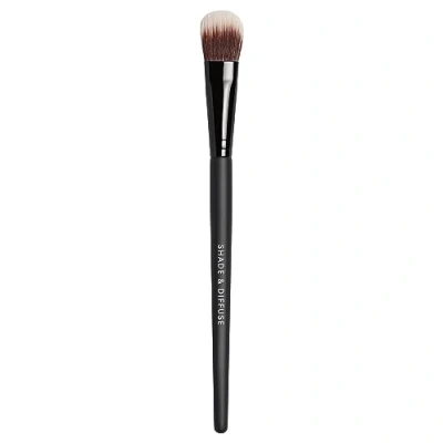 Immagine di BareMinerals Shade &amp; Diffuse Eye Brush 1 pezzo
