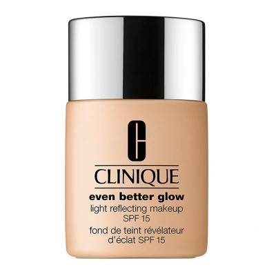 Immagine di Clinique Even Better Glow Light Reflecting Makeup Brulee 30 ml