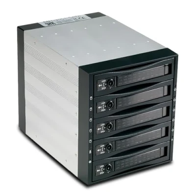 Immagine di Fantec SNT BA3151 1 Disk array Arrays (Serial ATA, Serial ATA II, III, 146 x 202 126 mm)