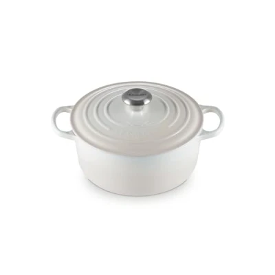 Immagine di Le Creuset Casserole Signature Meringue ø 24 cm / 4.2 Liter