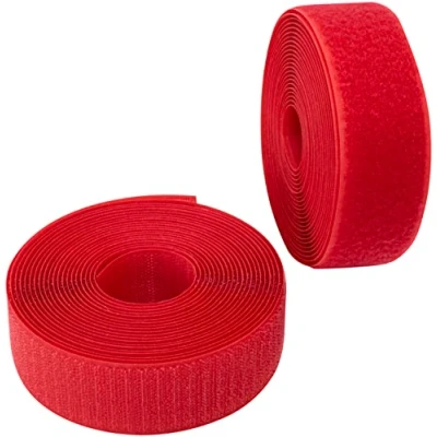 Immagine di AERZETIX C65979 Nastro/rotolo di scratch 40mm 5 metri auto aggrappante organizer/fermacavo striscia aggancio sacchetto indumento cinghia colore: rosso lampone in poliammide e poliestere