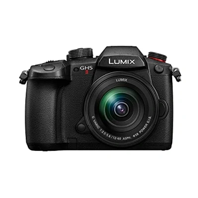 Immagine di Panasonic Lumix DC GH5M2ME Fotocamera Mirrorless con Obiettivo 12 60 mm (24 120 mm), Sensore MOS 4/3 20.3 MP, Doppio Stabilizzatore, C4K 60p, 4:2:2 10bit, Live Streaming Wireless