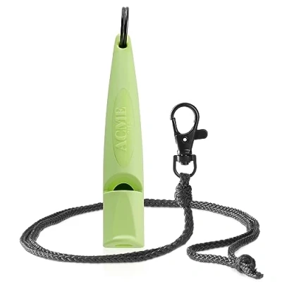 Immagine di ACME Fischietto per cani n. 211,5 (aggiornamento 2023) con nastro pipa in nero opaco Alpha ideale richiamare Ampia portata standard di frequenza (Lime Green)