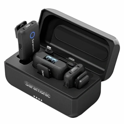 Immagine di Saramonic Blink 500+ B2 Sistema microfono wireless per 2 persone con ricevitore da 3,5 mm, uscite USB C e Lightning, custodia di ricarica, cancellazione del rumore montaggio magnetico