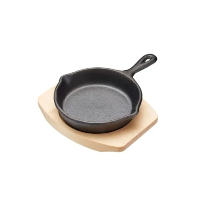 Immagine di Artesa mini padella con tagliere in legno d&#039;acero, ghisa manico 16 x 11,5 2,5 cm, tavola 13,5 10,5 1,5 1 set