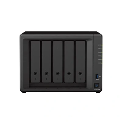 Immagine di Synology DS1522+ Soluzione NAS desktop a 5 bay da 40 TB, preinstallata con unità disco rigido Seagate IronWolf, nero