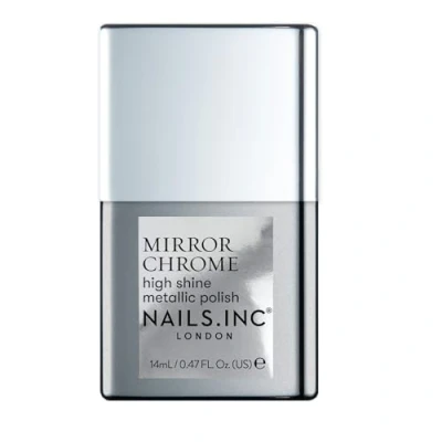 Immagine di Nails Inc Smalto Argento SERVED Mirror Chrome Finitura cromata lucida a specchio Vegano, senza sperimentazione su animali e lunga durata Manicure perfetta