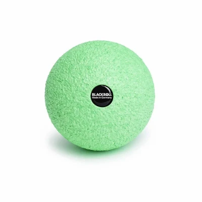 Immagine di BLACKROLL® BALL 08 Palla medica per auto massaggio profondo, Pratica pallina ideale l&#039;applicazione localizzata, diametro 8 cm, nero