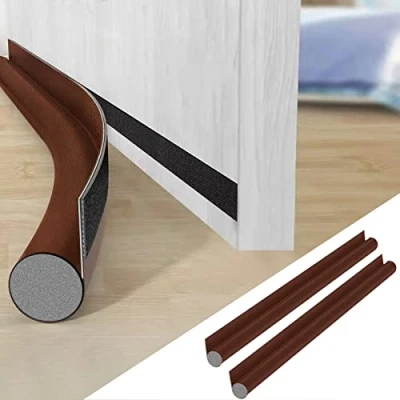 Immagine di AiQInu Paraspifferi Sottoporta, 2 PCS un Guarnizione Porta, Prova del Suono Ridurre il Rumore Mantenendo Caldo Dentro e Freddo Fuori, per Porte Interne ed Esterne, 96cm x 8cm, Marrone