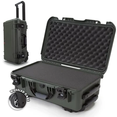 Immagine di Nanuk 935 Custodia rigida impermeabile con ruote e schiuma a cubetti, colore: Verde oliva