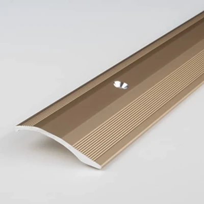Immagine di PROVISTON Profilo di compensazione Alluminio anodizzato Luce in bronzo Larghezza 40 mm Altezza 5 Lunghezza 1000 Perforato adattamento