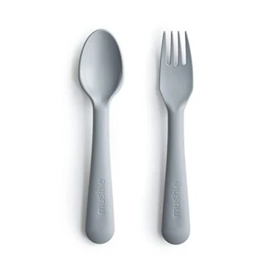 Immagine di Mushie Set Forchetta e Cucchiaio per Bambini di Posate Riutilizzabili la Cena Lavabili in Lavastoviglie adatti al Microonde Facili da Impugnare Fabbricato Danimarca Cloud