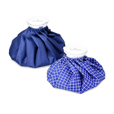 Immagine di Navaris Borsa Acqua Calda e Porta Ghiaccio Set 2x Sacchetti Portaghiaccio in Tessuto 2 Misure 1,4l 2,1l Impacco Caldo Freddo Bianco/Blu