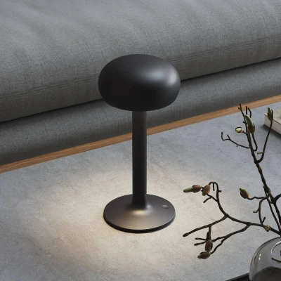 Immagine di Lampada LED da tavolo Emendo di Eva Solo, nera, dimmerabile, IP44