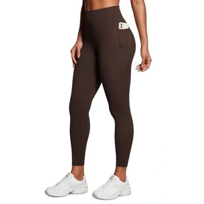 Immagine di CRZ YOGA Donne Butterluxe Allenamento Ghette 64cm A Vita Alta Leggings con Tasche Buttery Soft Marrone Caramello Caldo 38