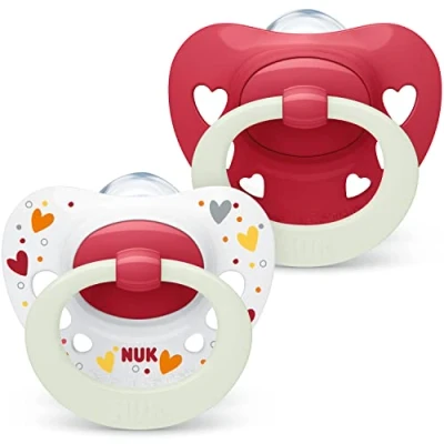 Immagine di NUK Signature Night ciuccio 0 6 mesi Calma il 95% dei bambini Succhietti a forma di cuore in silicone senza BPA Glow the dark Custodia compresa Cuori Rossi 2 pezzi
