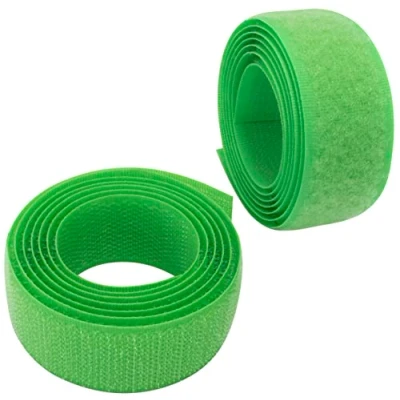 Immagine di Aerzetix C65939 Nastro/rotolo di scratch 25mm 1 metro auto aggrappante organizer/fermacavo striscia aggancio sacchetto indumento cinghia colore: verde mela in poliammide e poliestere