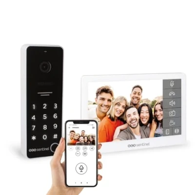 Immagine di SCS Sentinel, PVF0054, videocitofono cablato CODEVISIO WI FI, schermo LCD a colori da 7&quot;, visualizzazione di data e ora, grandangolo 110 visione notturna, IP65, con tastiera, Bianco
